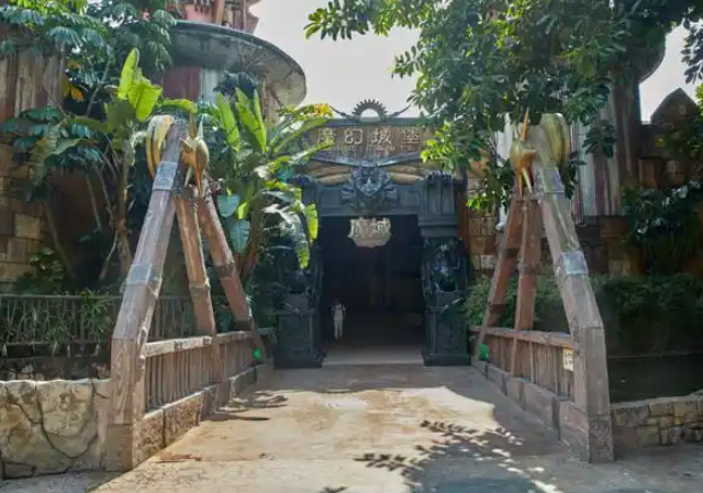 蜂群无人机灯火秀的震撼来袭也宣告魔域新箭破苍穹盛大开启 蜂群无人机灯火秀的震撼来袭也宣告魔域新箭破苍穹盛大开启